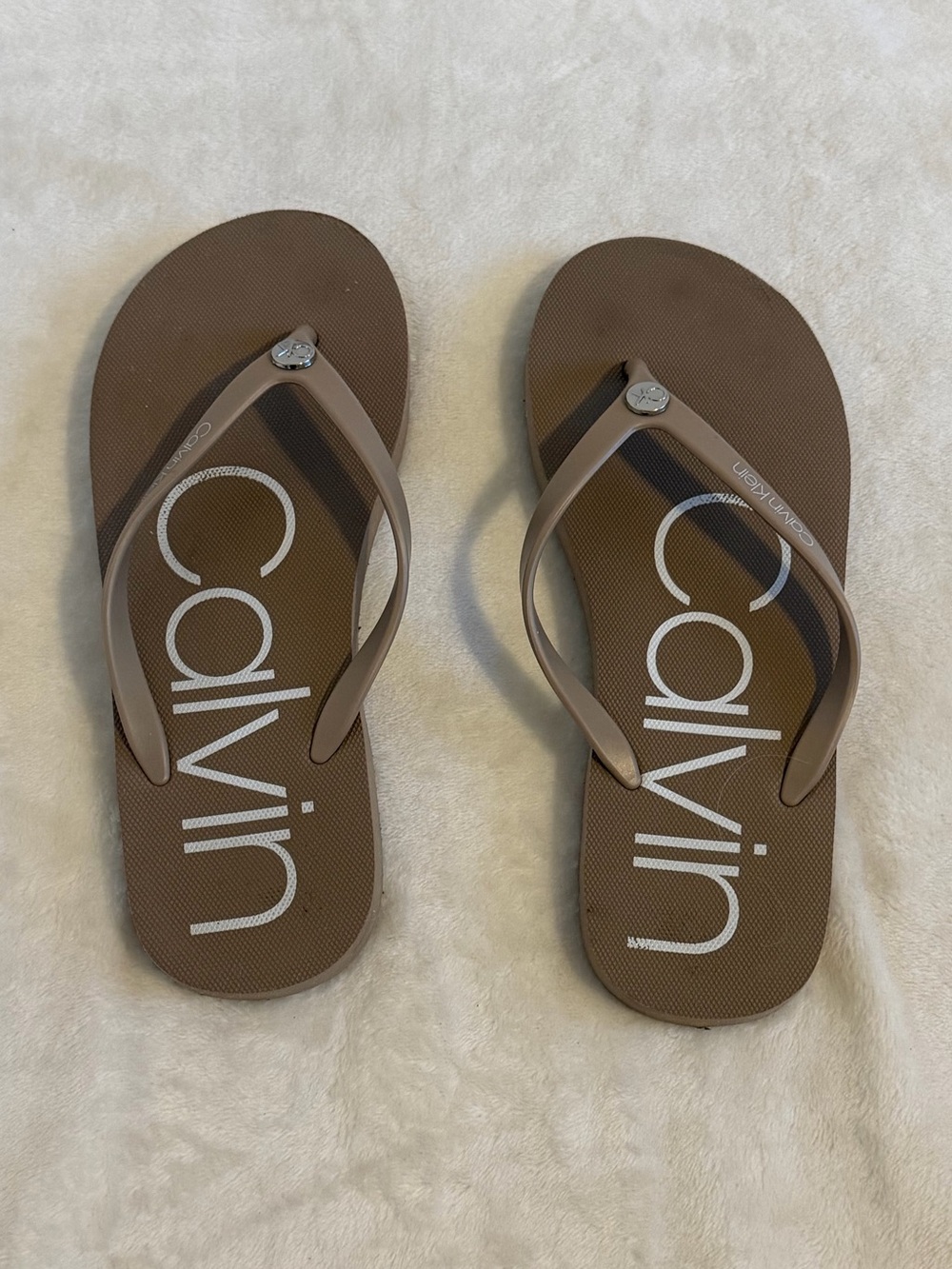 Calvin Klein Size 7-8 Taupe Brown Women's Flip Flop Sandals